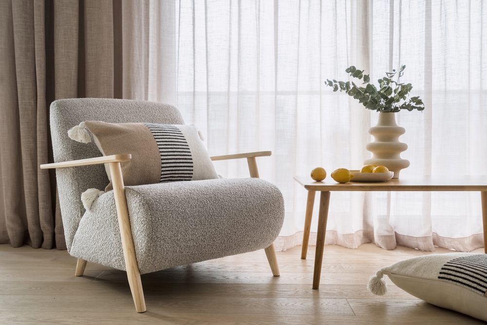 Home,Decor,And,Furnishing,Concepts.,Elegant,Armchair,With,Cushions,In